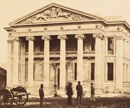 Photograph of a classical facade on a Melbourne street.