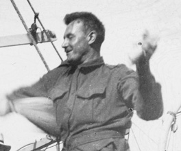 Pillow fighting soldiers on a ship, World War I. Pillow fighting soldiers on a ship, World War I.